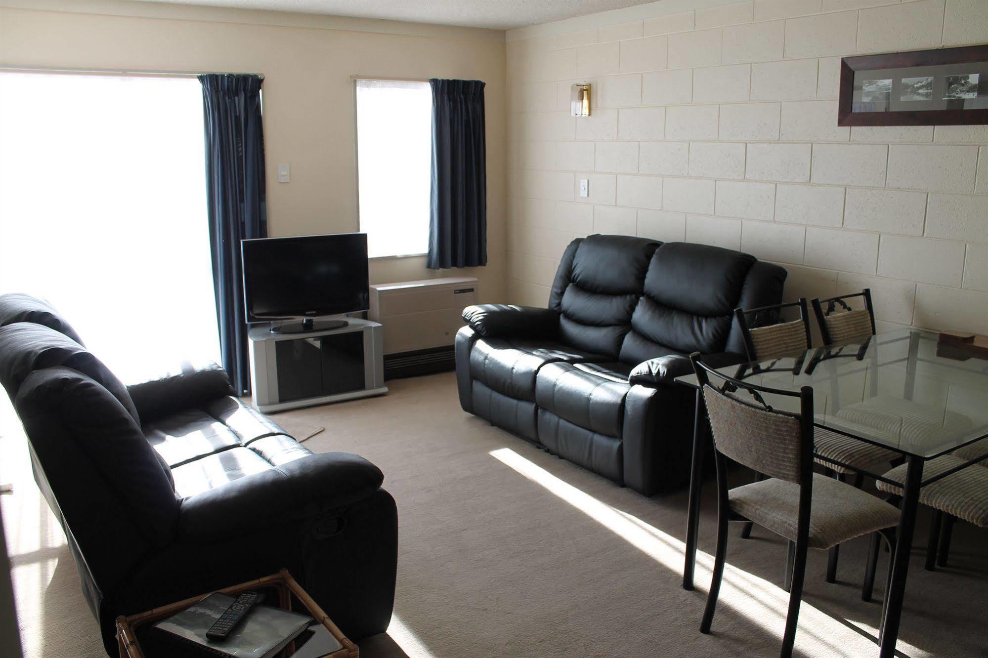 Riverview Motel Уангануй Екстериор снимка